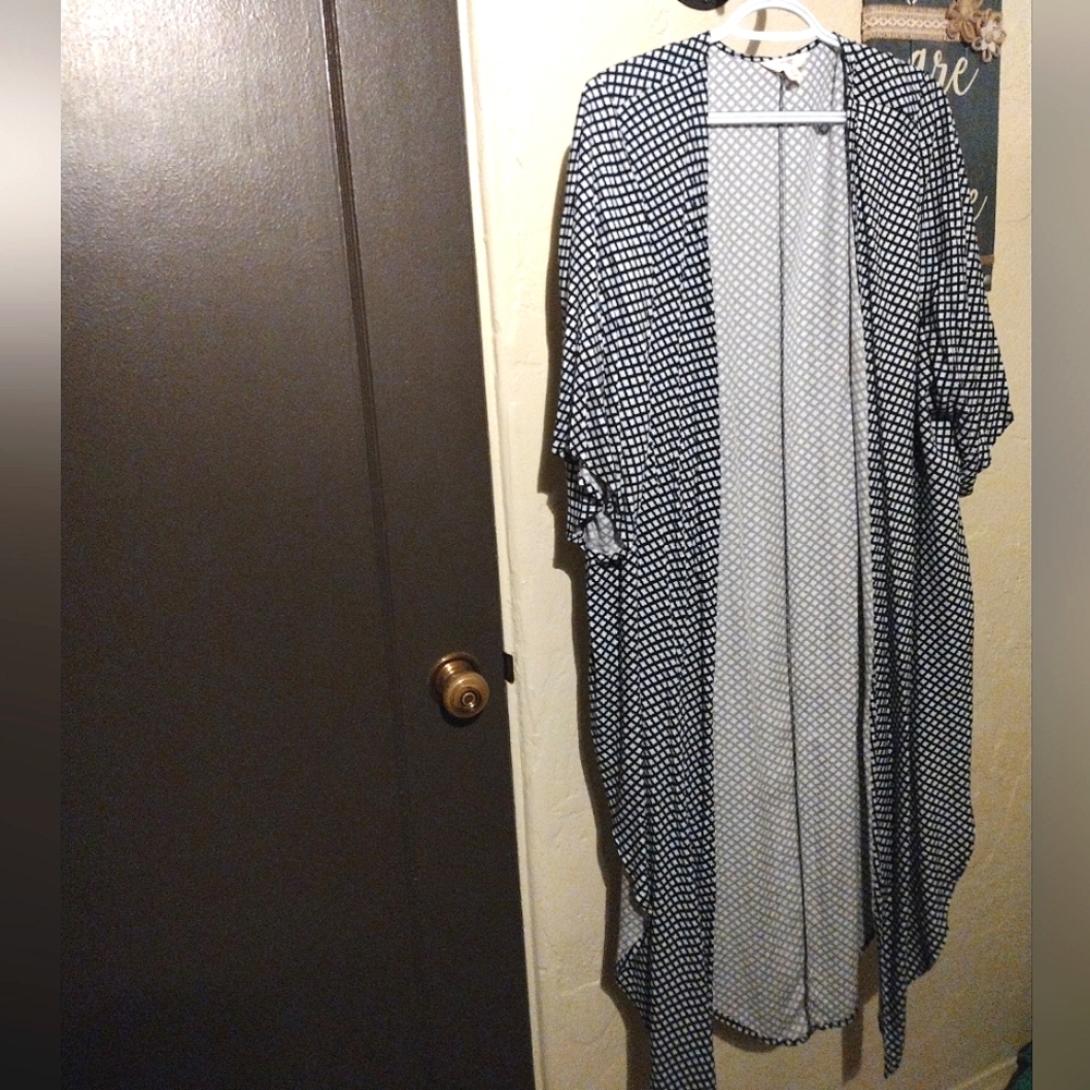 Kimono - Picture 1 of 2
